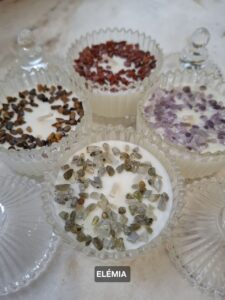 Соєва свічка ELÉMIA для стихії Повітря з лабрадоритом, з ароматом легкості і натхнення